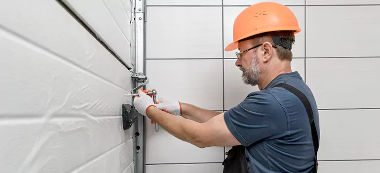 Garage Door Repair in White Oaks